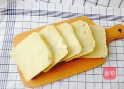 Illustration of how to make British toast 6