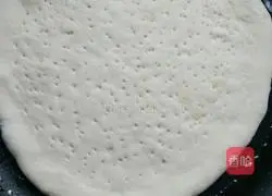 Illustration of how to make frying pan pizza 7