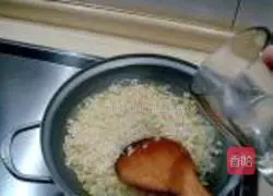 Illustration of how to make Spanish paella 8