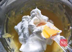 Illustration of how to make eight-inch heart-shaped chiffon cake 11