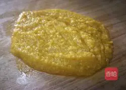 Illustration of how to make matcha mango cake roll 12