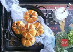 Illustration of how to make flower bean paste bread 18