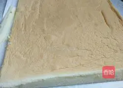 Illustration of how to make strawberry cake box 11