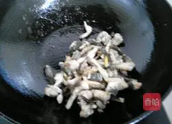 Braised frog Illustration of how to do it 7