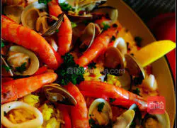 Spanish seafood risotto recipe illustration 5