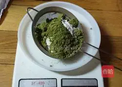 Illustration of how to make matcha cake roll 3