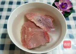 Illustration of how to make curry beef and potatoes 1