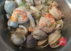 Spanish seafood risotto recipe 4