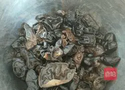 Illustration of how to make instant Mushu Pork 4