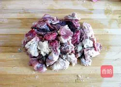 Illustration of tomato beef stew 4