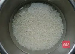 Illustration of how to make pearl meatballs 1