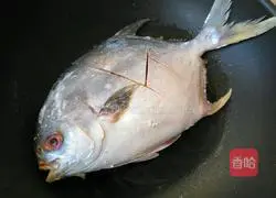 Illustration of home-style braised pomfret 5