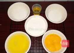 Illustration of how to make cup chiffon cake 1