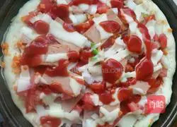 Illustration of how to make luncheon meat pizza 6