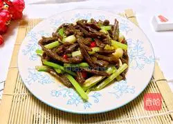 Illustration of stir-fried shredded beef 10