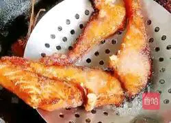 Illustration of Shanghai local smoked fish recipe 6