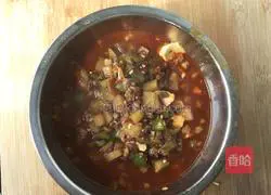 Illustration of making braised pork noodles 3