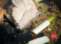 Illustration of how to cook pork elbows in rice cooker sauce 5