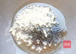 Illustration of how to make fried pork rolls 9