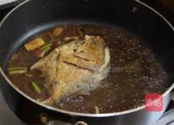 Illustration of home-style braised pomfret 7