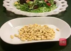 Illustration of how to make fruit and vegetable salad 8