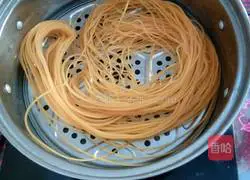 Illustration of how to make cornmeal glutinous rice 2