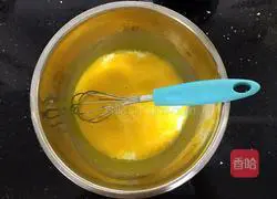 Cranberry Chiffon Cake Recipe Illustration 5