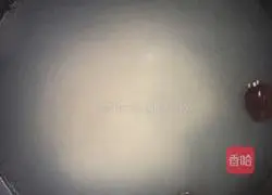 Illustration of how to make egg glutinous rice dumplings 1