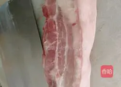 Illustration of how to make diced pork in sauce 1