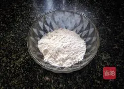 Illustration of making sesame candy heart thousand-layer pastry cake 7