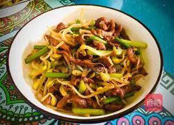 Illustration of how to make soybean sprouts and fried pork 10