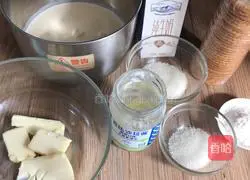 Illustration of how to make simulated mousse cake 1