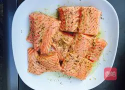 Illustration of how to make fried salmon 4