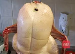 Illustration of how to make Peking Roast Duck 1