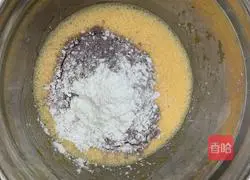 Illustration of how to make steamed blood glutinous rice cake 3