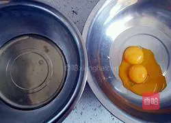 DIY Strawberry Cream Cake Recipe Illustration 2