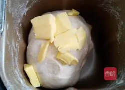 Illustration of how to make butter rolls 3