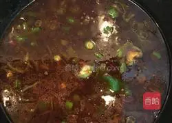Illustration of how to cook spicy fish stewed with soybean sprouts 9