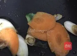 Illustration of how to make homemade Mushu Pork 8