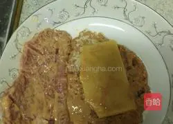 Wish (the pig) a prosperous new year and overflowing happiness - burst into pulp Illustration of how to make pork chop 7