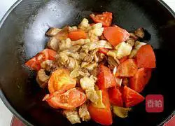 Illustration of how to make beef stew with tomatoes and potatoes 7