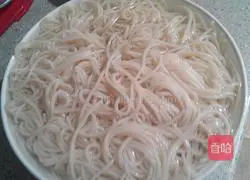 Illustration of how to make stir-fried rice noodles 5