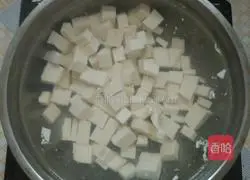 Garlic Pork Illustration of how to make braised noodles with tofu and eggs 2