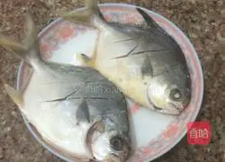 Illustration of home-style braised pomfret 3