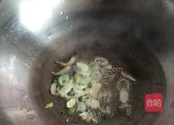 Illustration of Homemade Eggplant Braised Noodles 2