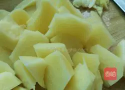 Illustration of how to cook potato braised chicken legs 6