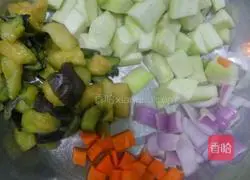 Illustration of making braised noodles 2