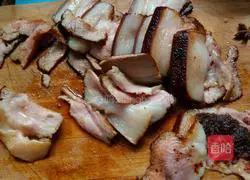 Illustration of how to make simple pork stuffed with sand 4 