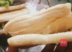 Illustration of how to make beef buns 16