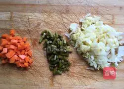 Illustration of how to make kimchi fried rice 3